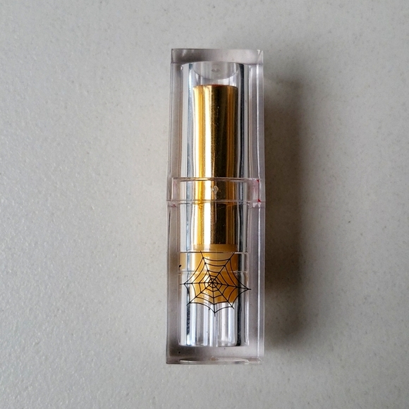 Lipstick - Picture 2 of 5